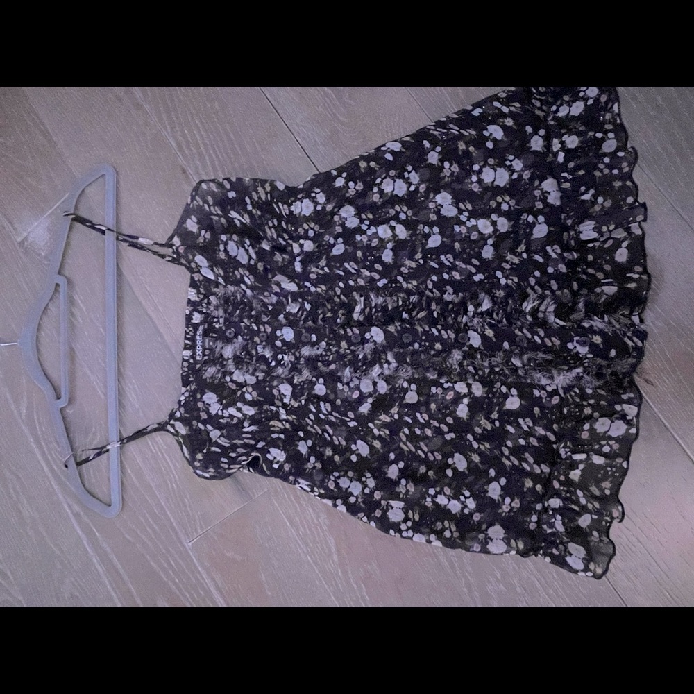 Express - Floral Ruffle Tank - Picture 4 of 9